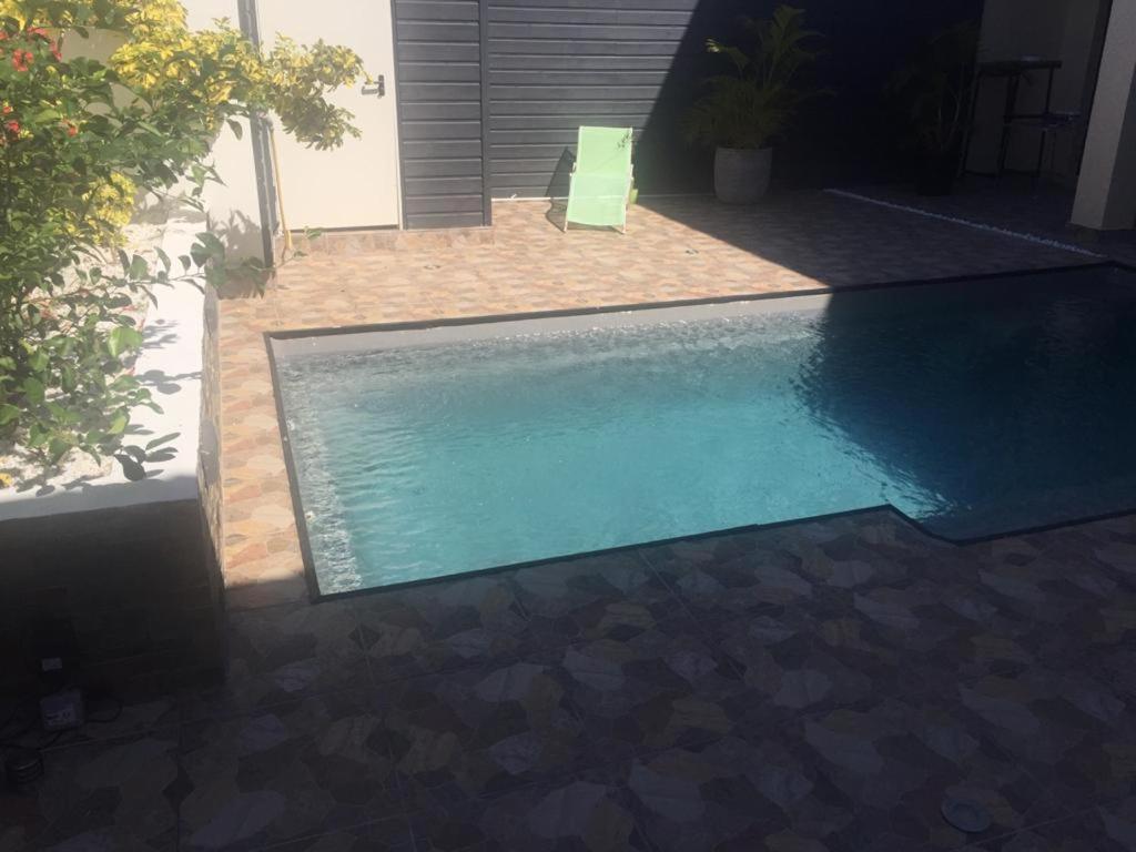 Nicole Residence Avec Piscine Chauffee & Jacuzzi Saint-André Exterior photo